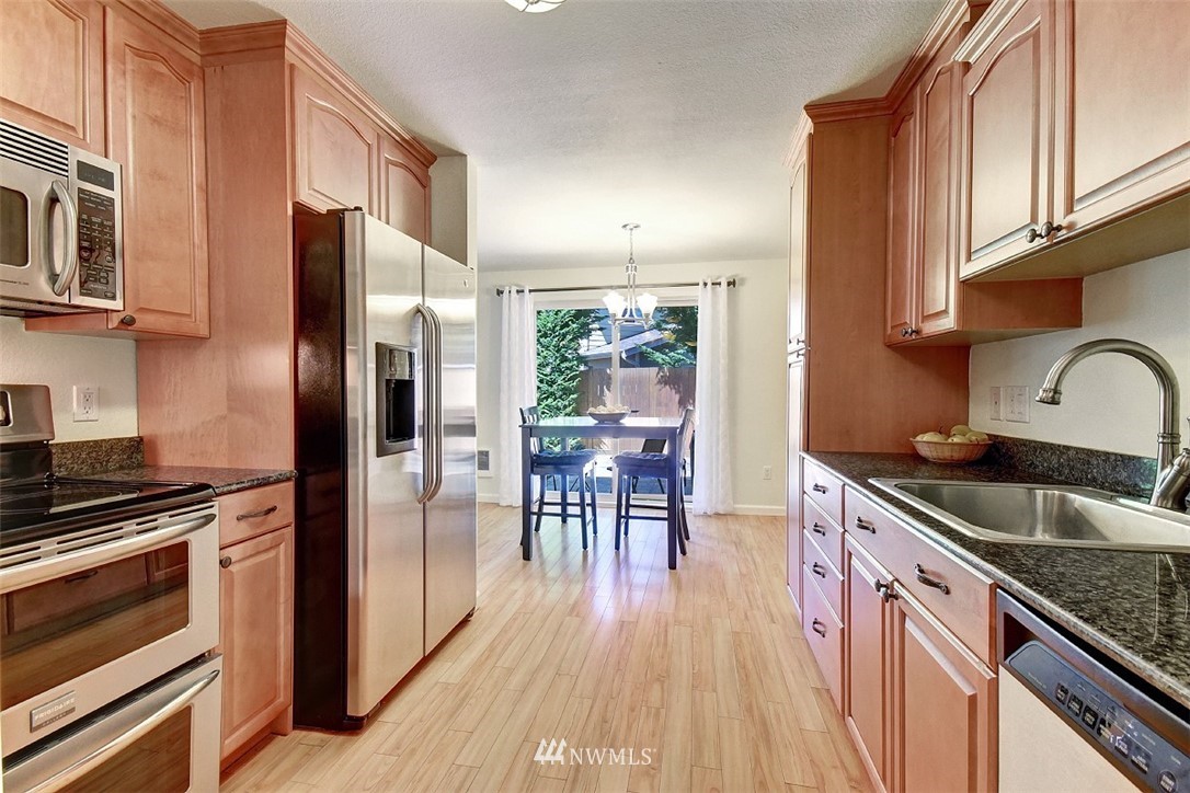 4218 Northeast 5th Street Renton, WA 98059 - Photo 8 of 24
