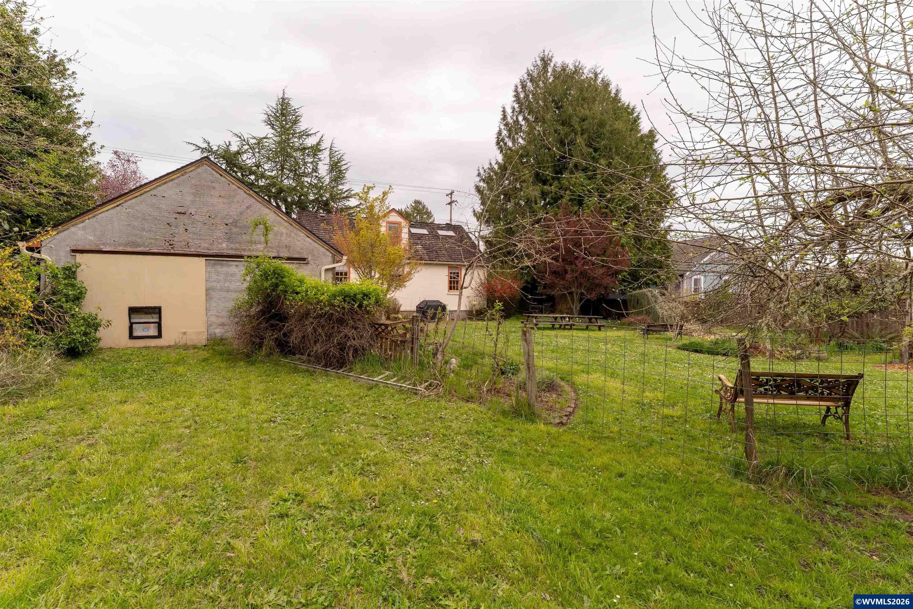 1370 Southwest 35th Street Corvallis, OR 97333 - Photo 35 of 40