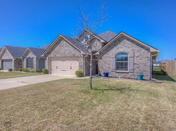 $275,000 | 4012 False River Drive, Bossier City, LA 71111