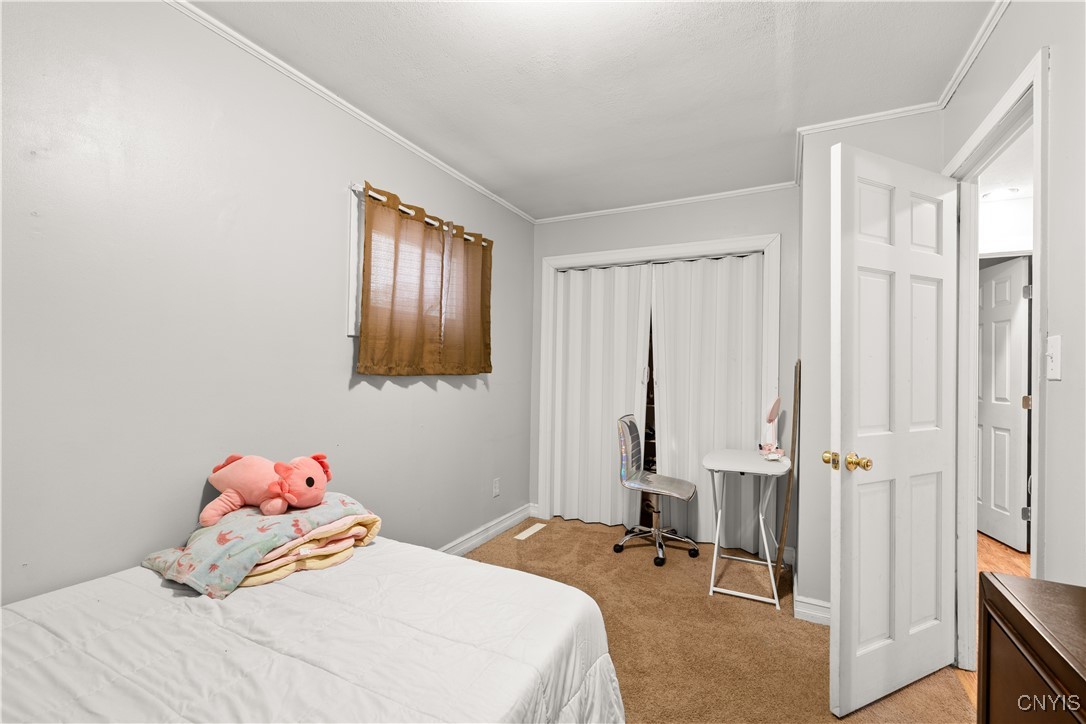 431 Van Rensselaer Road Utica, NY 13502 - Photo 16 of 25