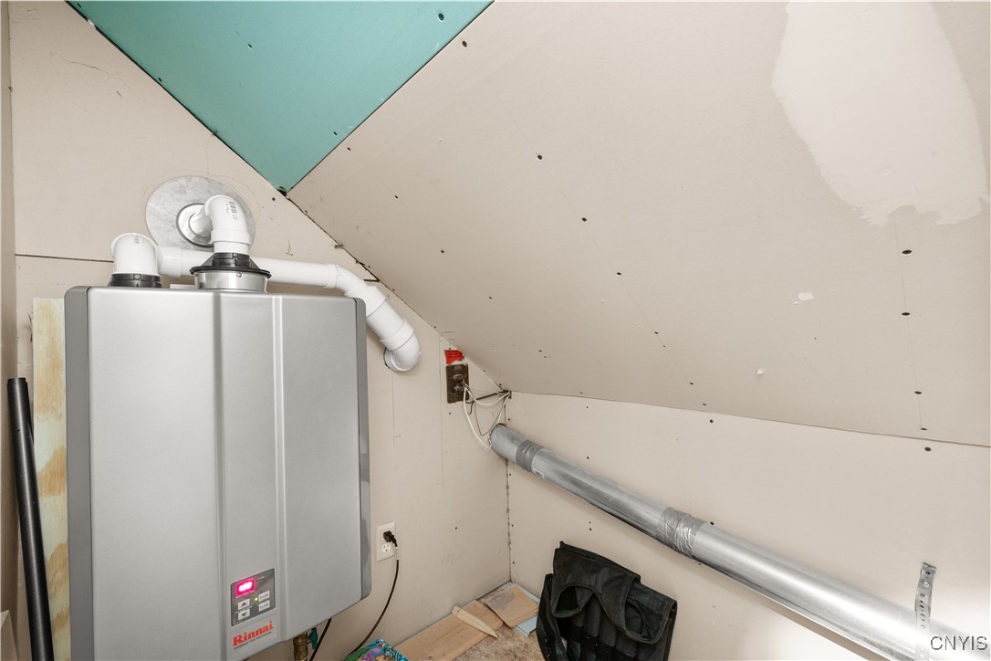 431 Van Rensselaer Road Utica, NY 13502 - Photo 23 of 25