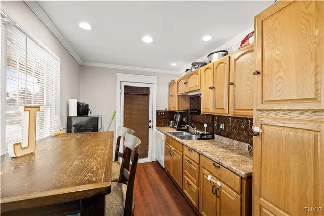 $209,900 | 431 Van Rensselaer Road, Utica, NY 13502