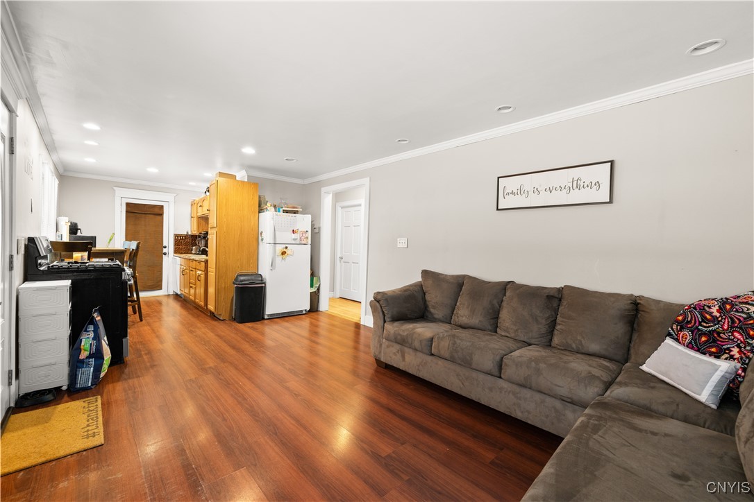 431 Van Rensselaer Road Utica, NY 13502 - Photo 6 of 25