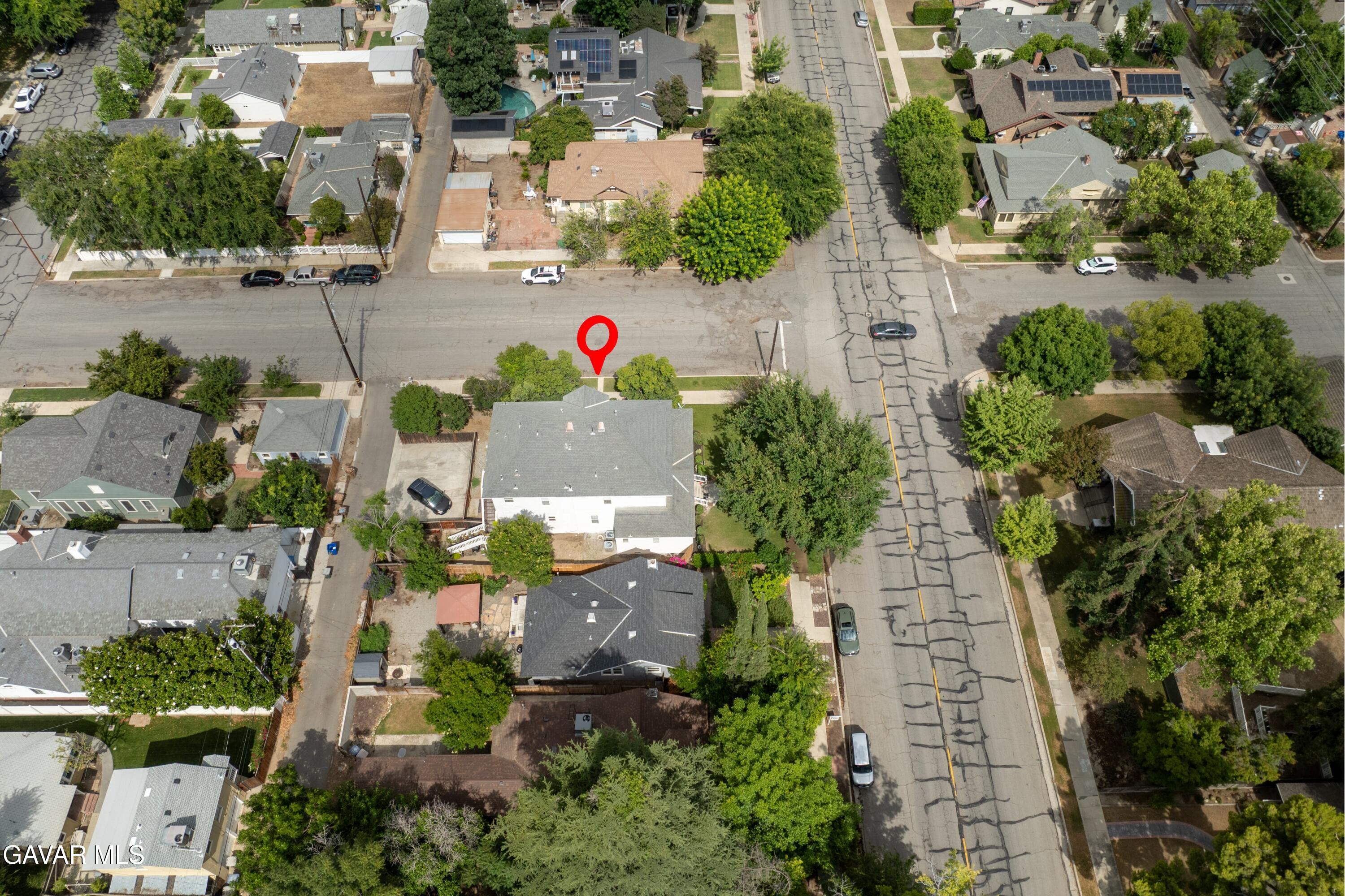 2702 19th Street Bakersfield, CA 93301 - Photo 21 of 21 an aerial view of multiple houses with yard