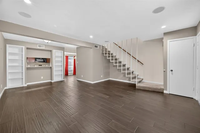 $1,500 | 6111 Beverly Hill Street, Unit 28, Houston, TX 77057