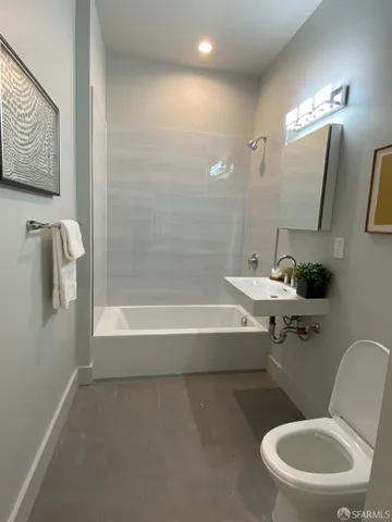 $5,200 | 3945 Judah Street, Unit 504, San Francisco, CA 94122