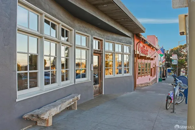 $5,200 | 3945 Judah Street, Unit 504, San Francisco, CA 94122