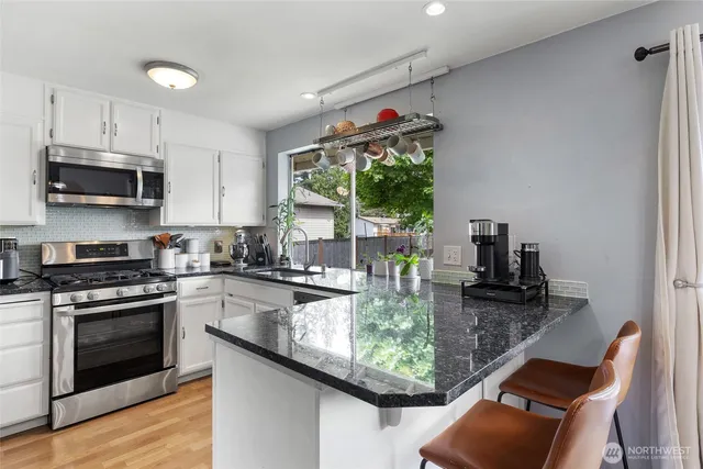 $759,950 | 4105 Lincoln Way, Lynnwood, WA 98087