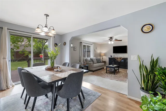 $759,950 | 4105 Lincoln Way, Lynnwood, WA 98087