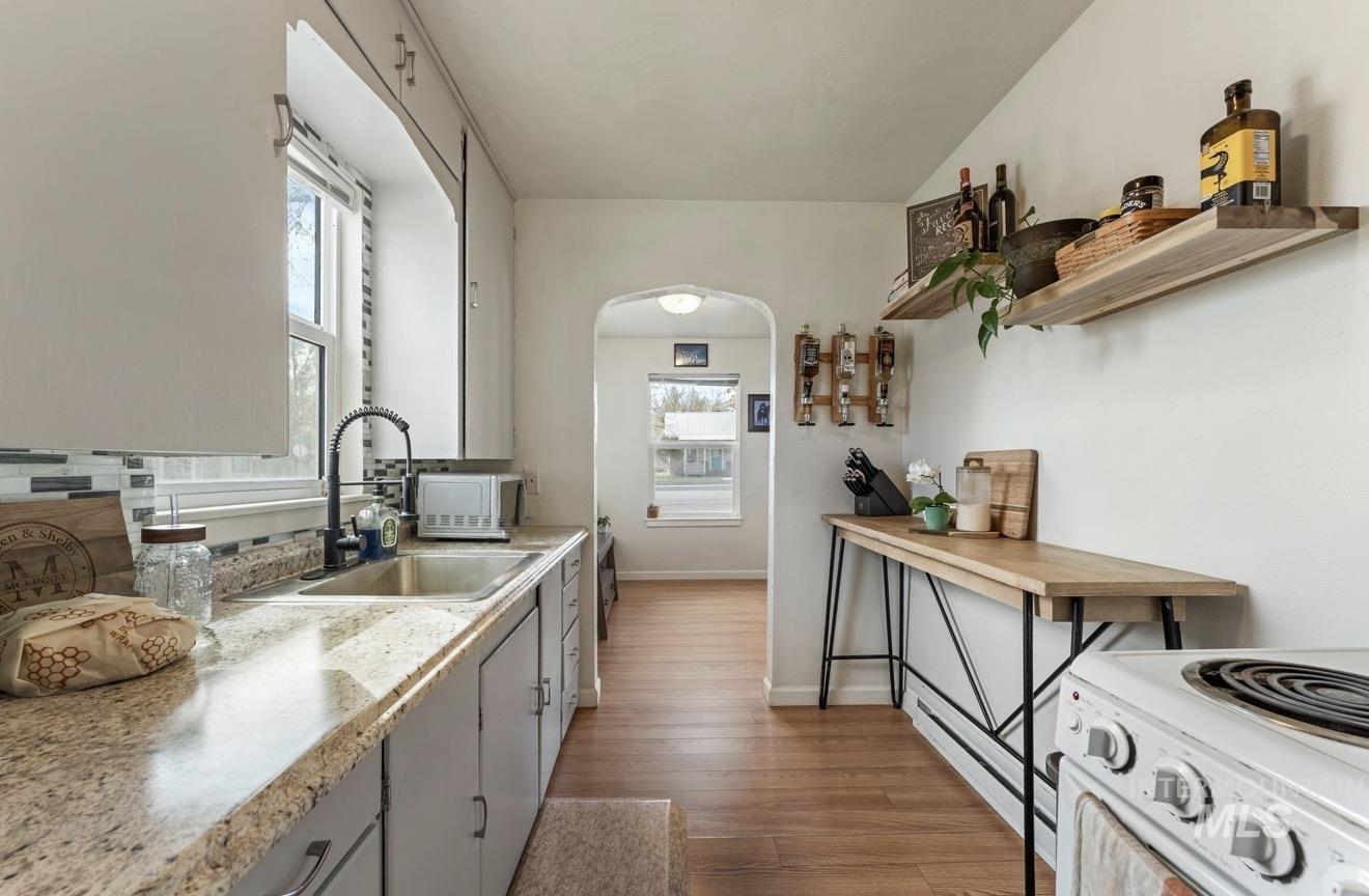 202 6th Street Filer, ID 83328 - Photo 11 of 29