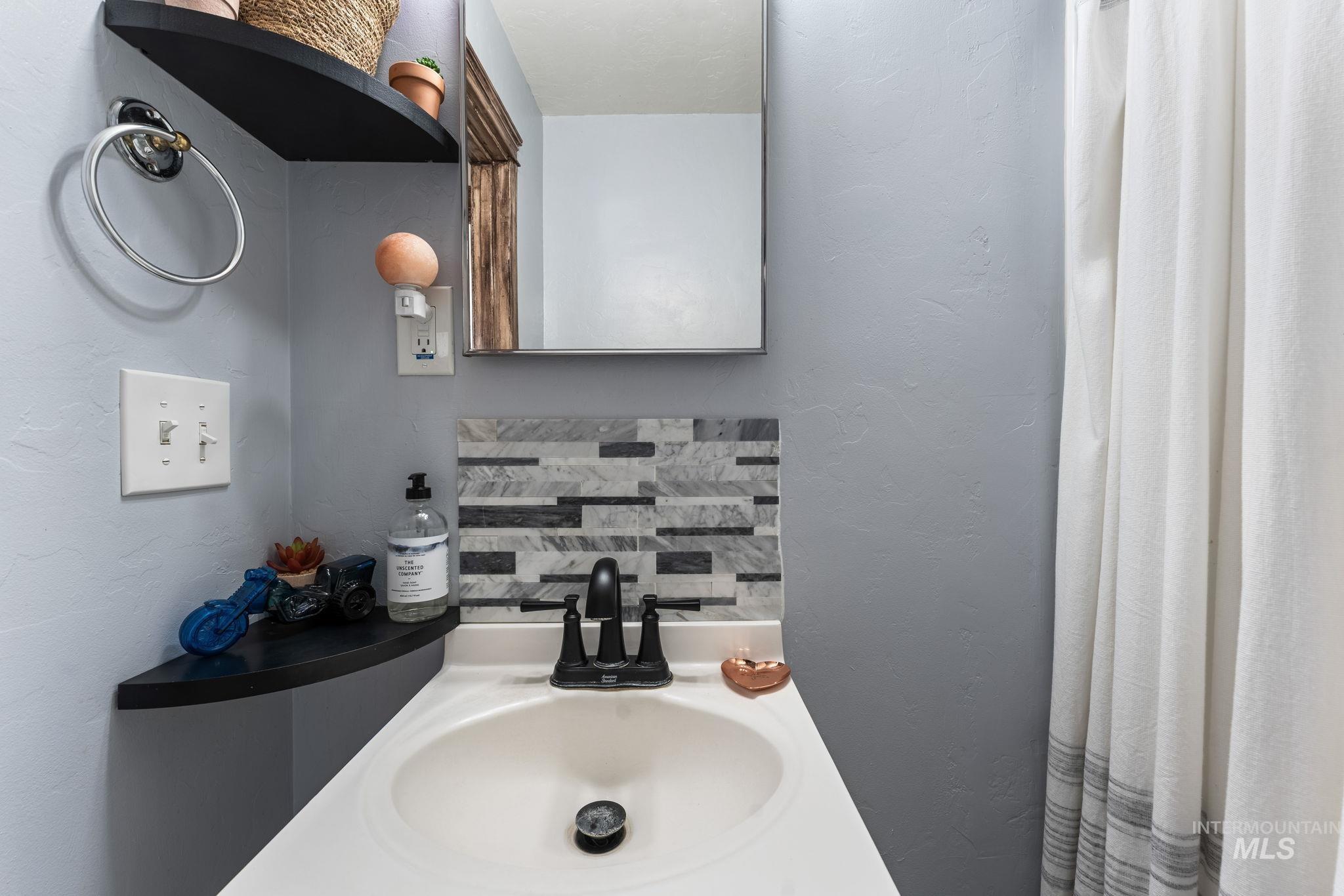 202 6th Street Filer, ID 83328 - Photo 17 of 29