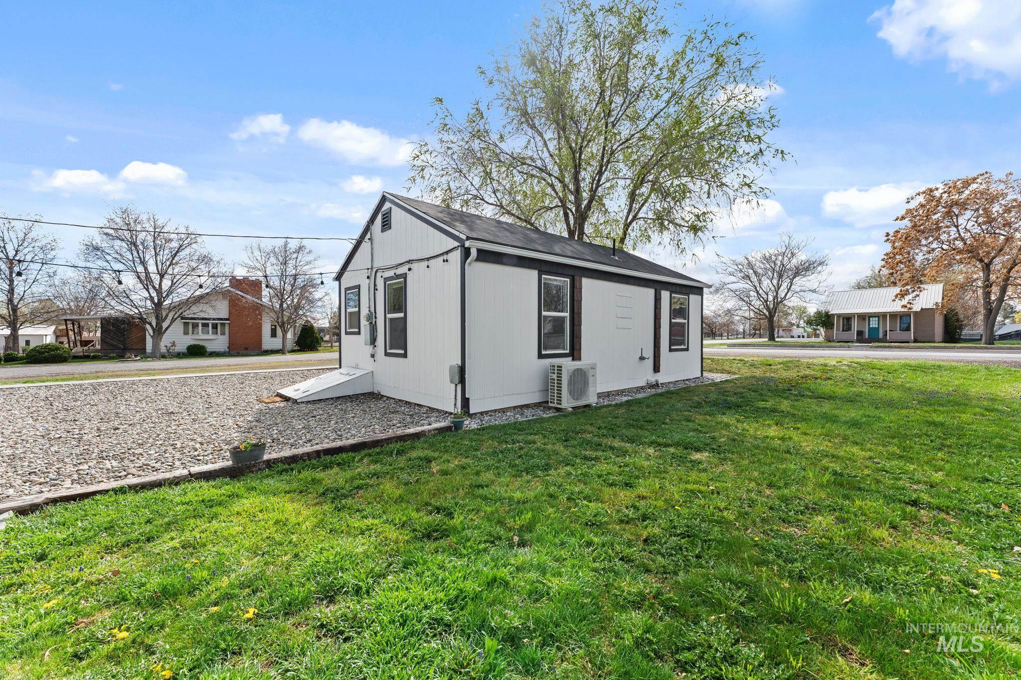 202 6th Street Filer, ID 83328 - Photo 5 of 29