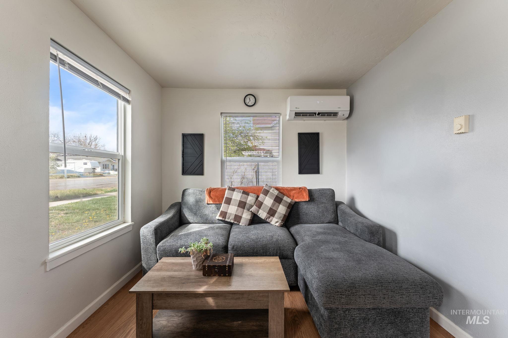 202 6th Street Filer, ID 83328 - Photo 7 of 29