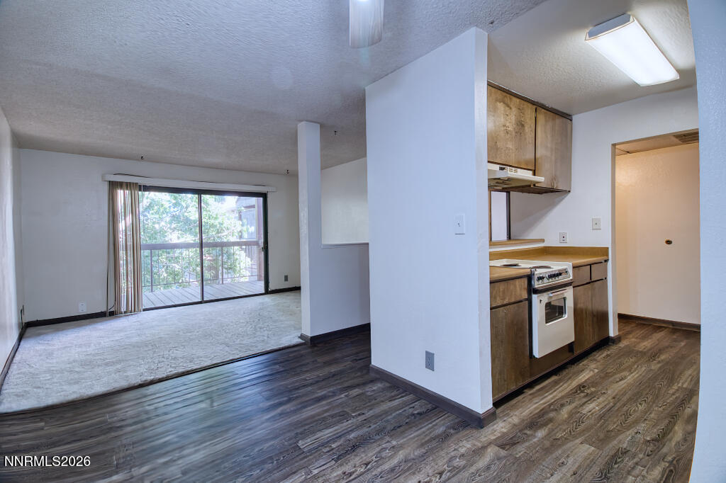 1000 Beck Drive, Unit 367 Reno, NV 89509 - Photo 6 of 20 4Y7A7750_hdr