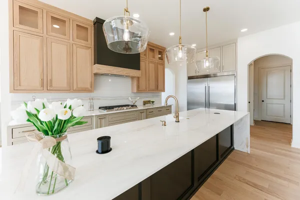 a bathroom with a toilet