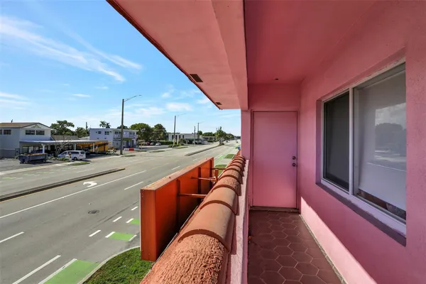 $1,100,000 | 311 Northeast 44th Street, Oakland Park, FL 33334