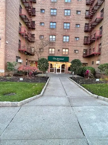 $235,000 | 87-30 204th Street, Unit A54 | Holliswood