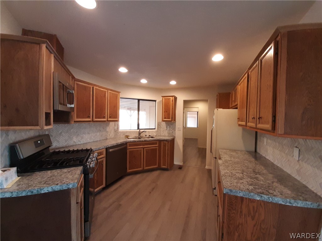 2162 Dewey Road Golden Valley, AZ 86413 - Photo 26 of 66