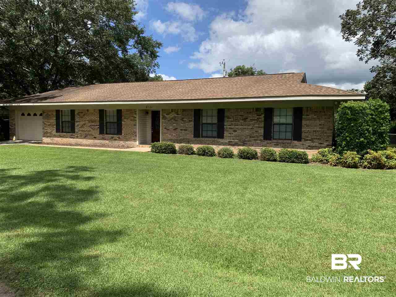 613 East Walker Avenue Foley, AL 36535 - Photo 1 of 3