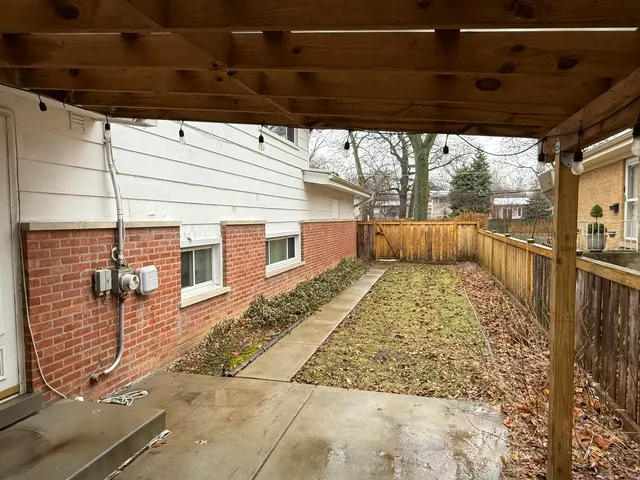 $619,900 | 9200 Avers Avenue, Evanston, IL 60203