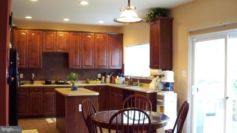 4710 Stellabrooke Lane Rosedale, MD 21237 - Photo 2 of 5 Kitchen