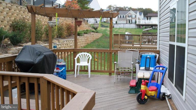 4710 Stellabrooke Lane Rosedale, MD 21237 - Photo 5 of 5 Deck