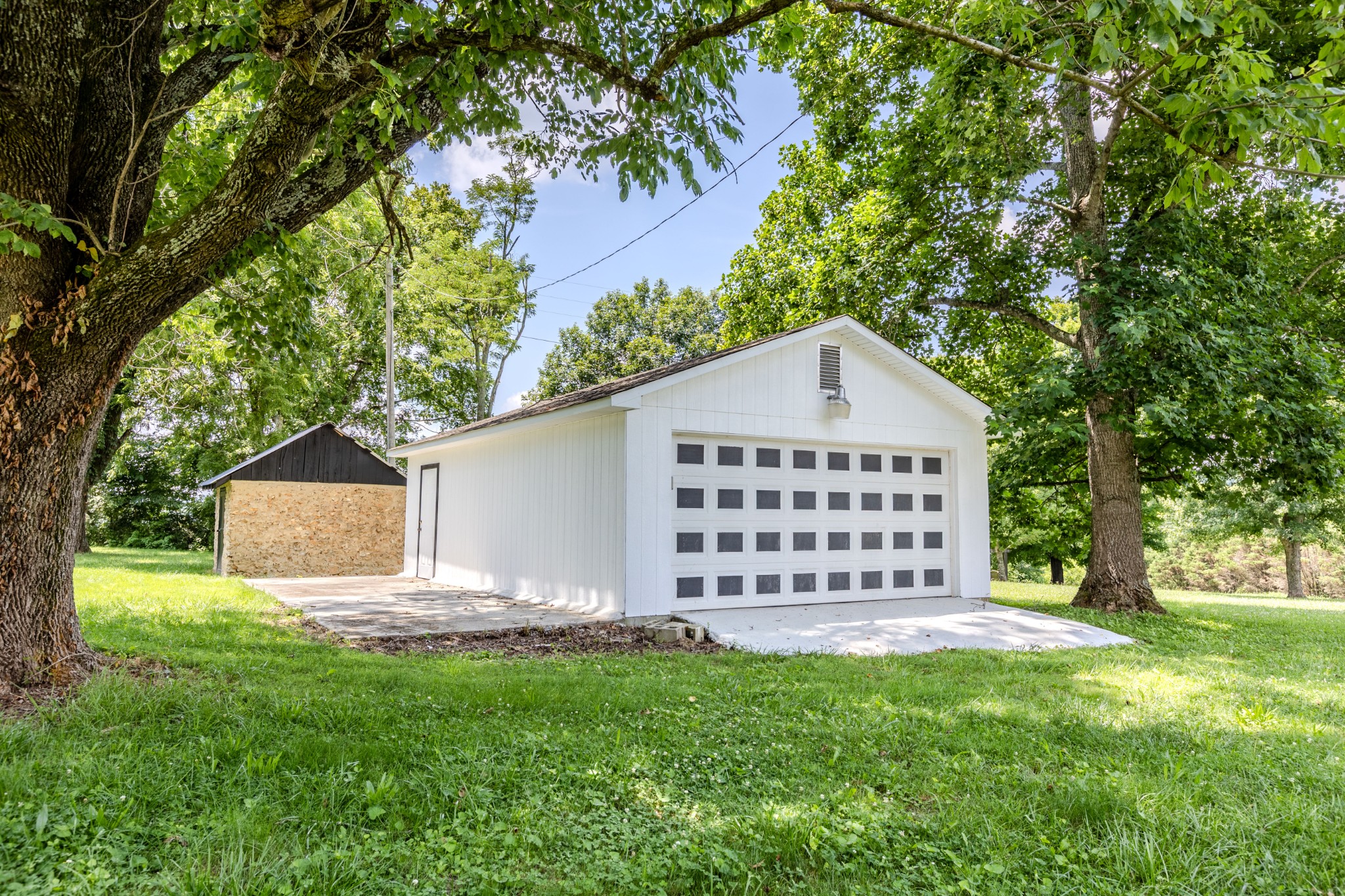 334 North Robin Hood Road Doyle, TN 38559 - Photo 3 of 30