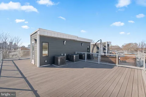 $1,200,000 | 869 Corinthian Avenue, Unit 3, Philadelphia, PA 19130