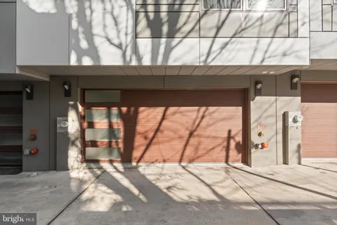 $1,200,000 | 869 Corinthian Avenue, Unit 3, Philadelphia, PA 19130