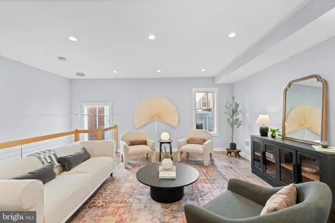 $1,200,000 | 869 Corinthian Avenue, Unit 3, Philadelphia, PA 19130