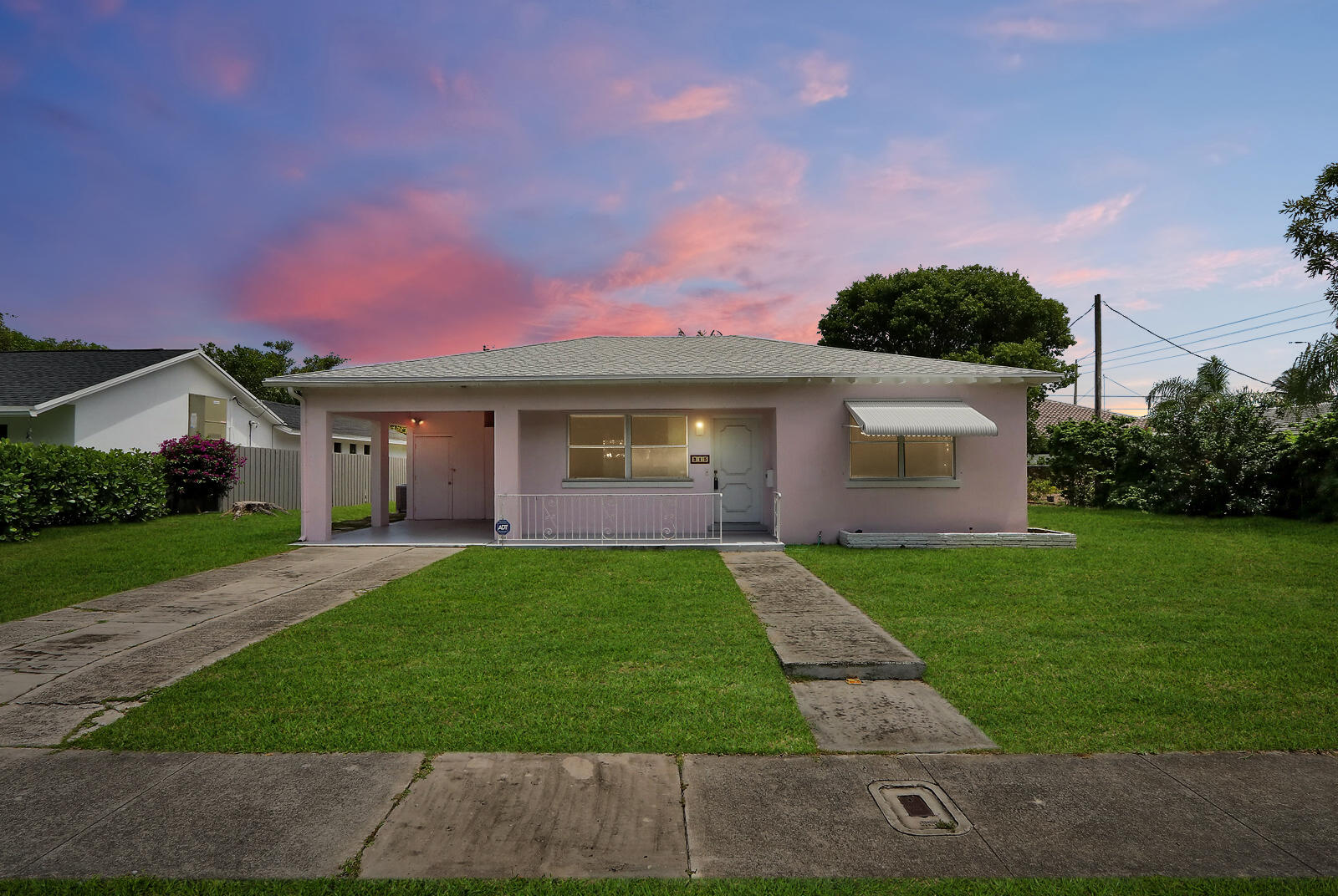 315 Pilgrim Road West Palm Beach, FL 33405 - Photo 1 of 24 01_Image_1_mls
