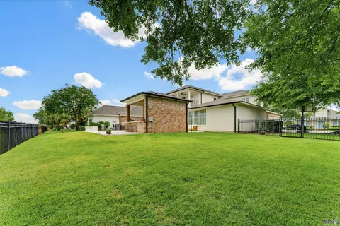 $740,000 | 6216 Breeze Point Drive, Gonzales, LA 70737