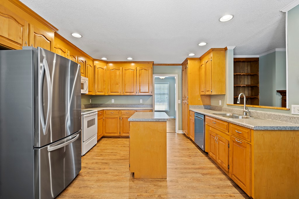 6466 Poplar Springs Road Ware Shoals, SC 29692 - Photo 6 of 25