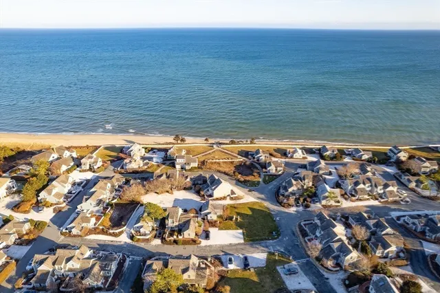 $779,000 | 6 Hammock Pond Road, Unit 6, Mashpee, MA 02649