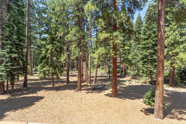 $1,274,999 | 10854 Royal Crest Drive, Truckee, CA 96161