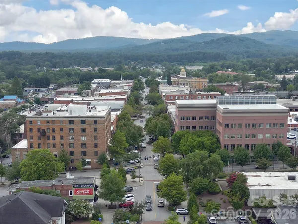 $385,000 | 538 North Main Street, Unit 305 308, Hendersonville, NC 28792