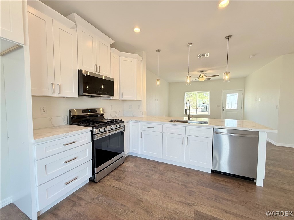 1671 Emerald Road Bullhead City, AZ 86442 - Photo 14 of 39 Kitchen