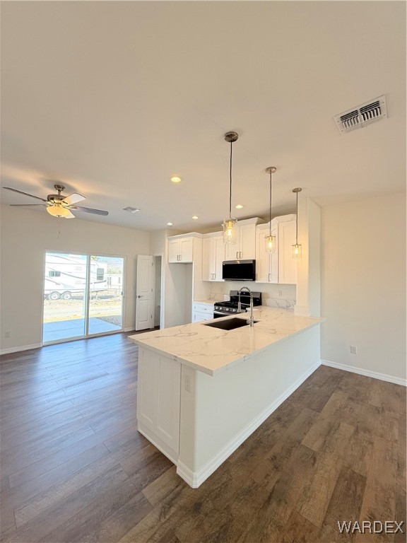 1671 Emerald Road Bullhead City, AZ 86442 - Photo 10 of 39 Kitchen