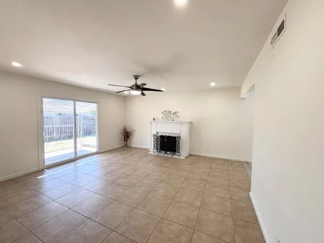 $399,999 | 2154 63rd Avenue, Sacramento, CA 95822