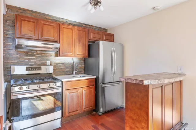 $4,200,000 | 565 Union Street, Unit 1 | Gowanus