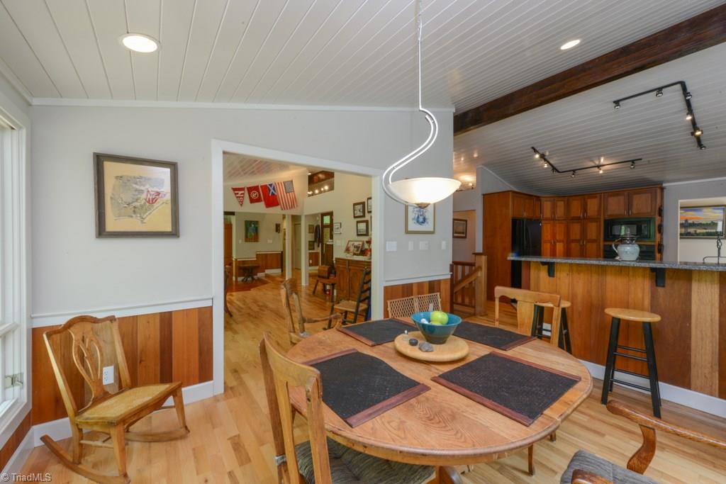 509 Mendenhall Road Jamestown, NC 27282 - Photo 14 of 29 Gallery Image 14