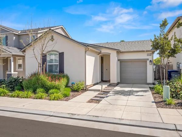 $369,000 | 4034 North Vaughan Avenue, Fresno, CA 93723