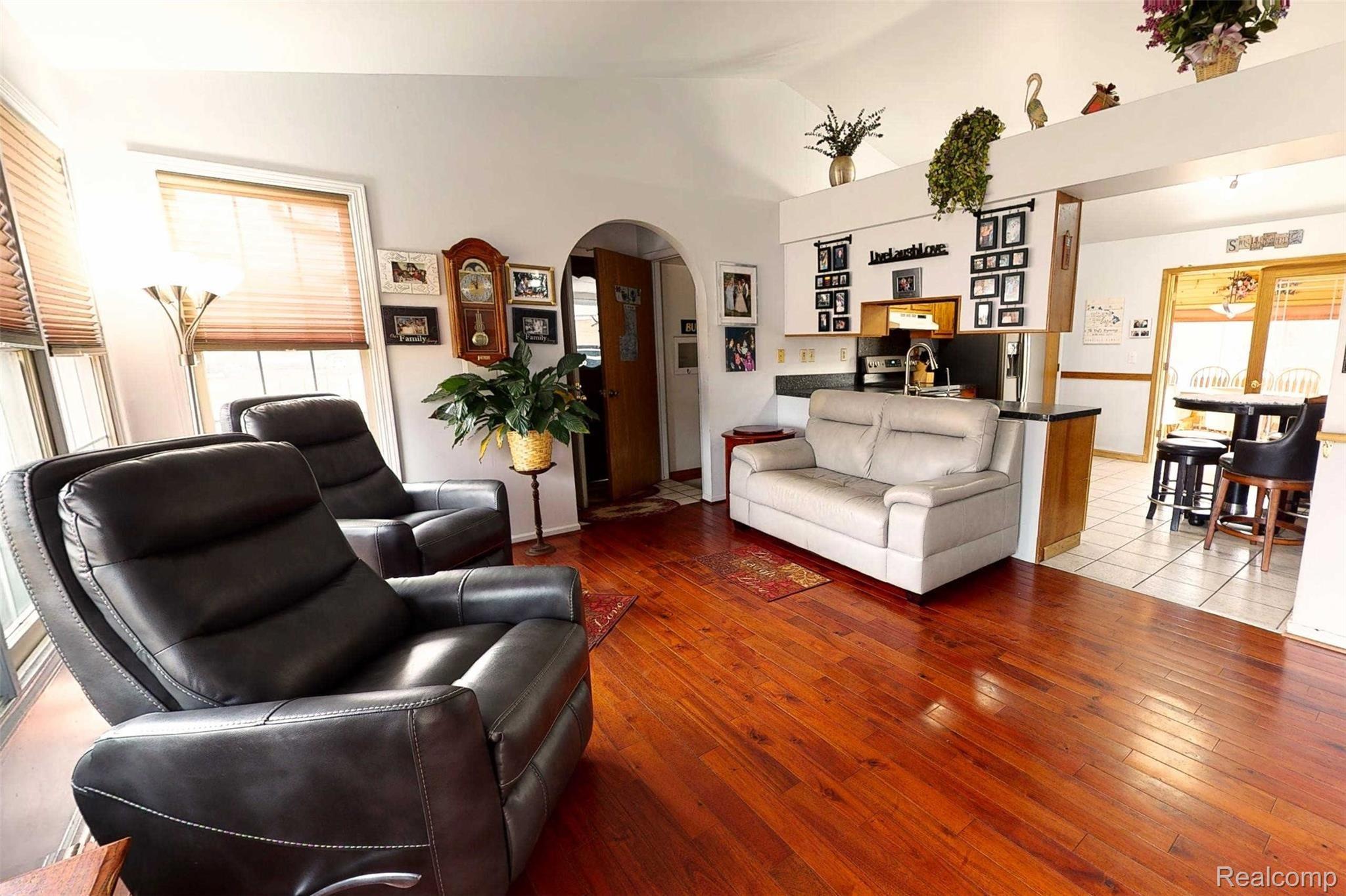 3198 South Irish Road Davison, MI 48423 - Photo 7 of 42 3198-S-Irish-Road-Living Room 1.jpg