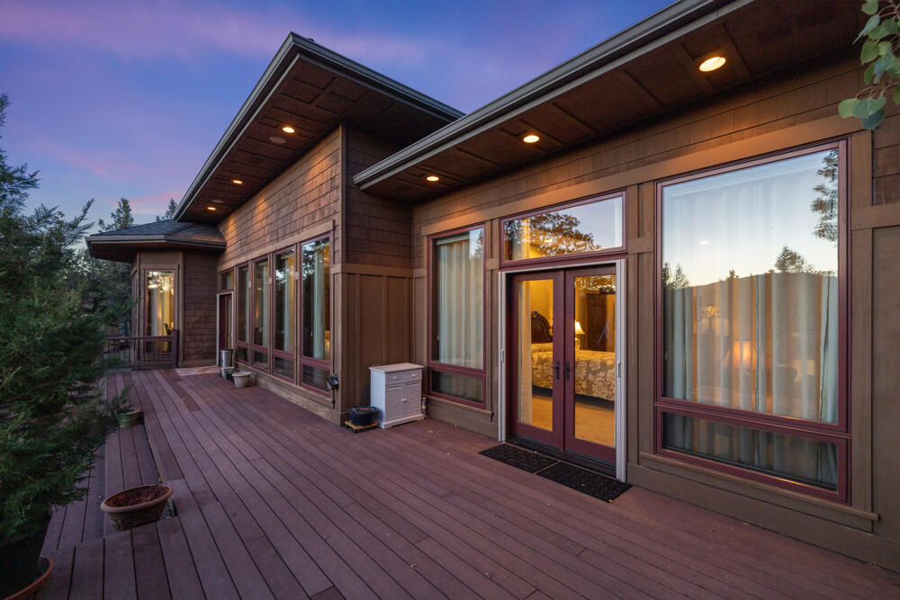 6012 Cooper's Hawk Road Klamath Falls, OR 97601 - Photo 47 of 58 Deck at Twilight