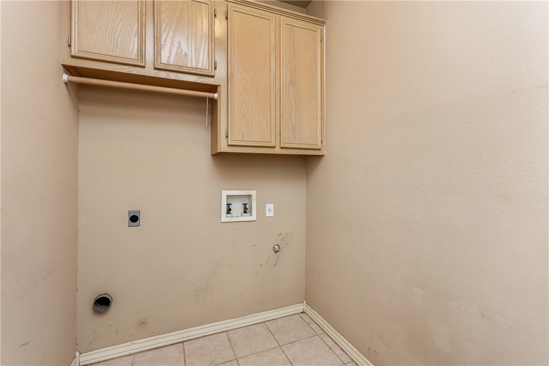 7306 Sun Valley Drive Corpus Christi, TX 78413 - Photo 24 of 40 a view of door