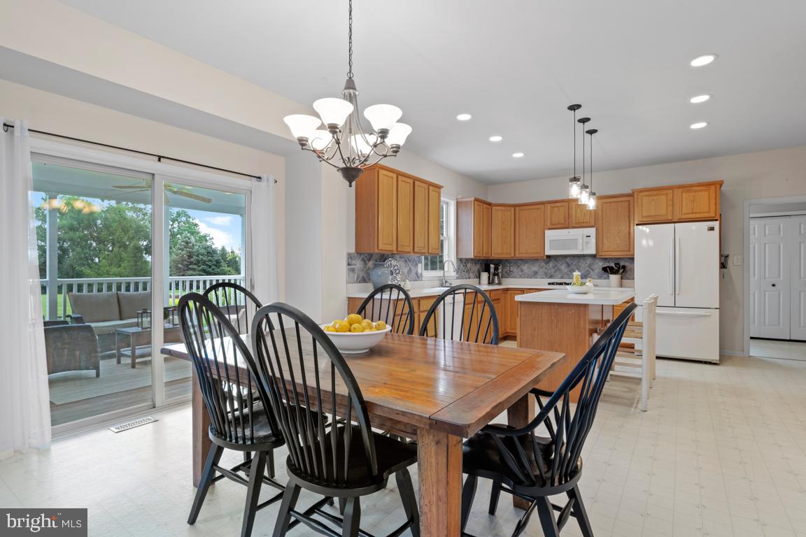 2018 Bustard Road Lansdale, PA 19446 - Photo 17 of 36 Eat-in kitchen w/ doors to covered patio