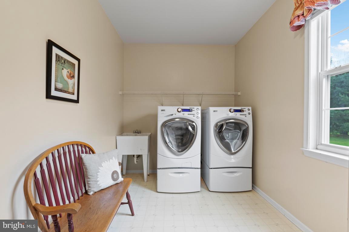 2018 Bustard Road Lansdale, PA 19446 - Photo 20 of 36 Laundry room