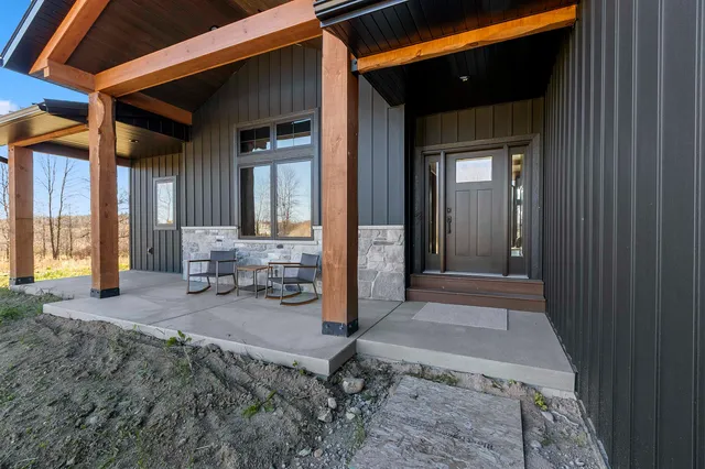 $1,250,000 | 3701 Delcore Road, Oconto, WI 54153