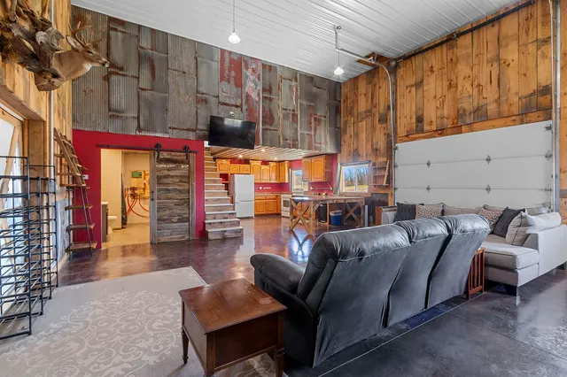 $1,250,000 | 3701 Delcore Road, Oconto, WI 54153