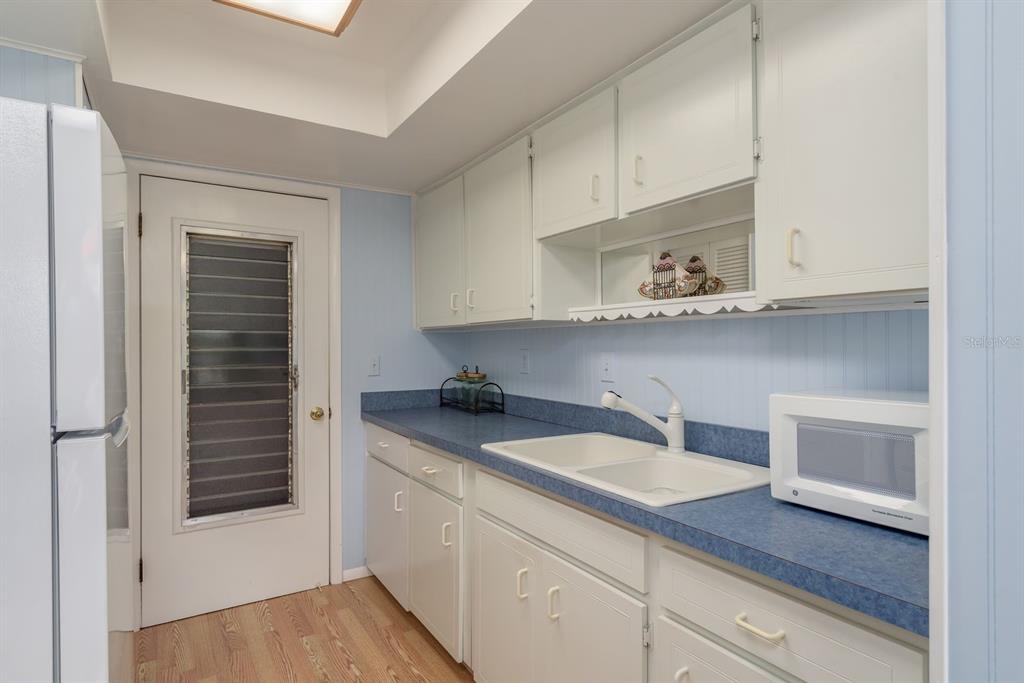 2738 Sherbrooke Lane, Unit C Palm Harbor, FL 34684 - Photo 12 of 55